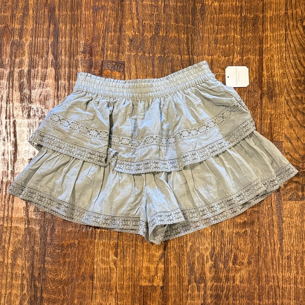 Altar’d State Winslow Seagreen Lace Tiered Skort Size M Boho Ruffle